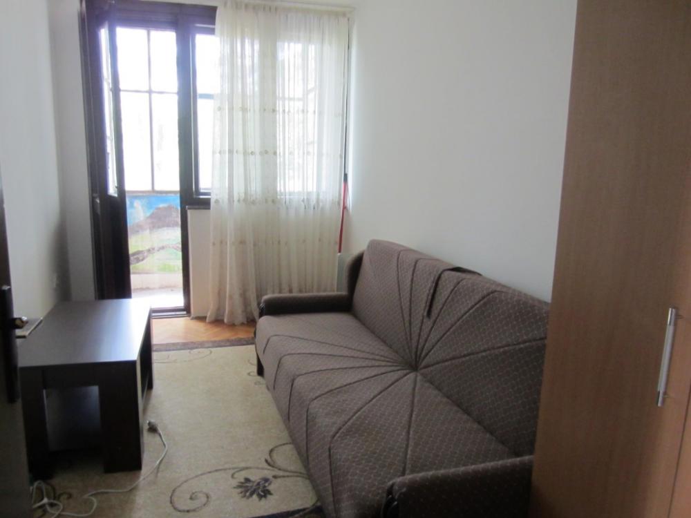 Slika 3 - Dvosoban, 55m2, Matematički fakultet (PMF) Niš, sa terasom